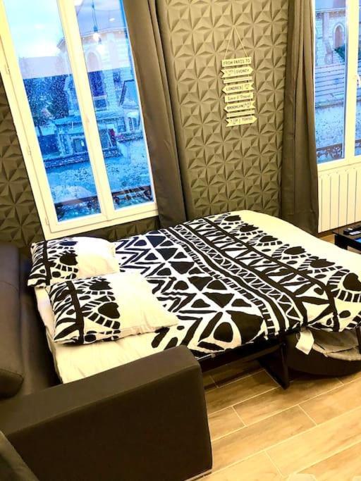 Le Led Room,Centre Ville Place De Parking Gratuite Sens Luaran gambar