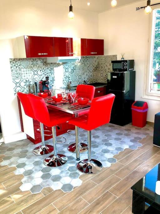 Le Led Room,Centre Ville Place De Parking Gratuite Sens Luaran gambar