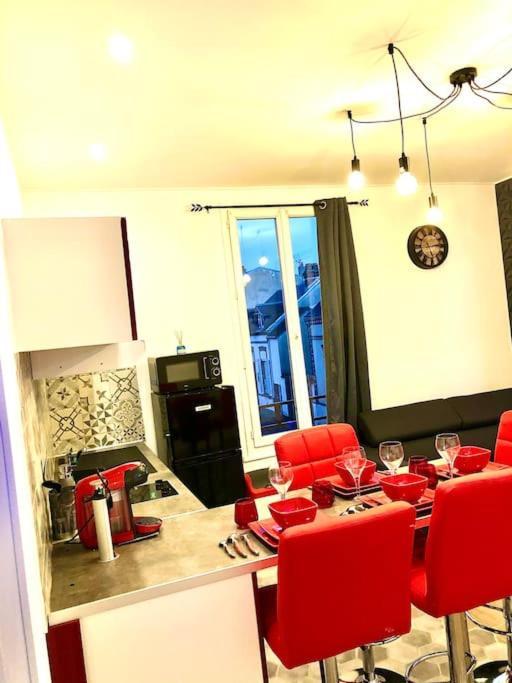 Le Led Room,Centre Ville Place De Parking Gratuite Sens Luaran gambar